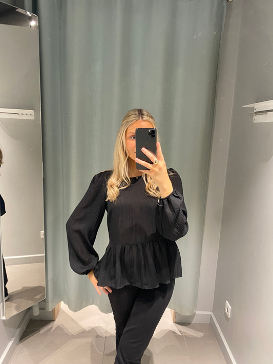 VMLEE Top - Black