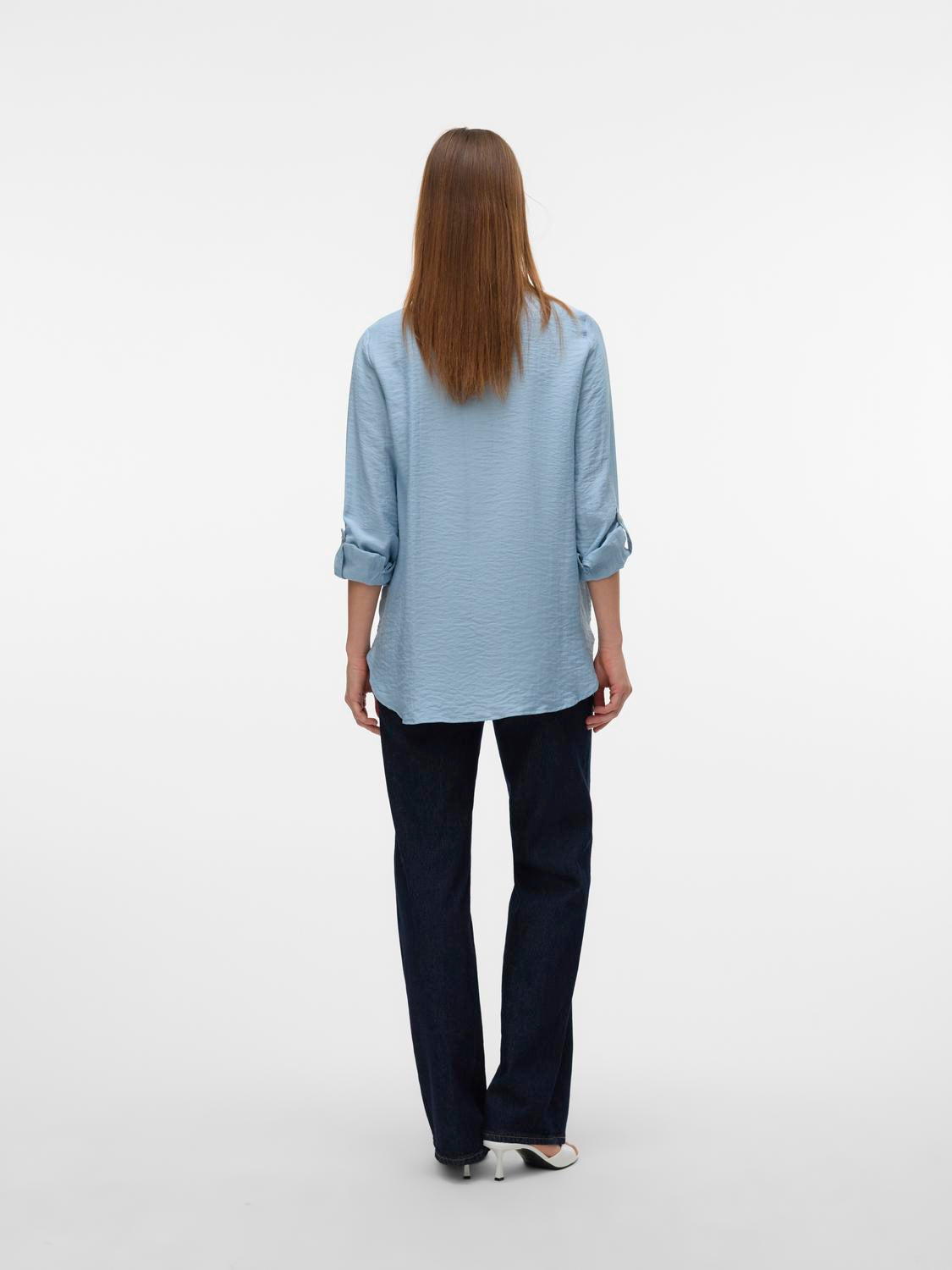 model_shot-back
